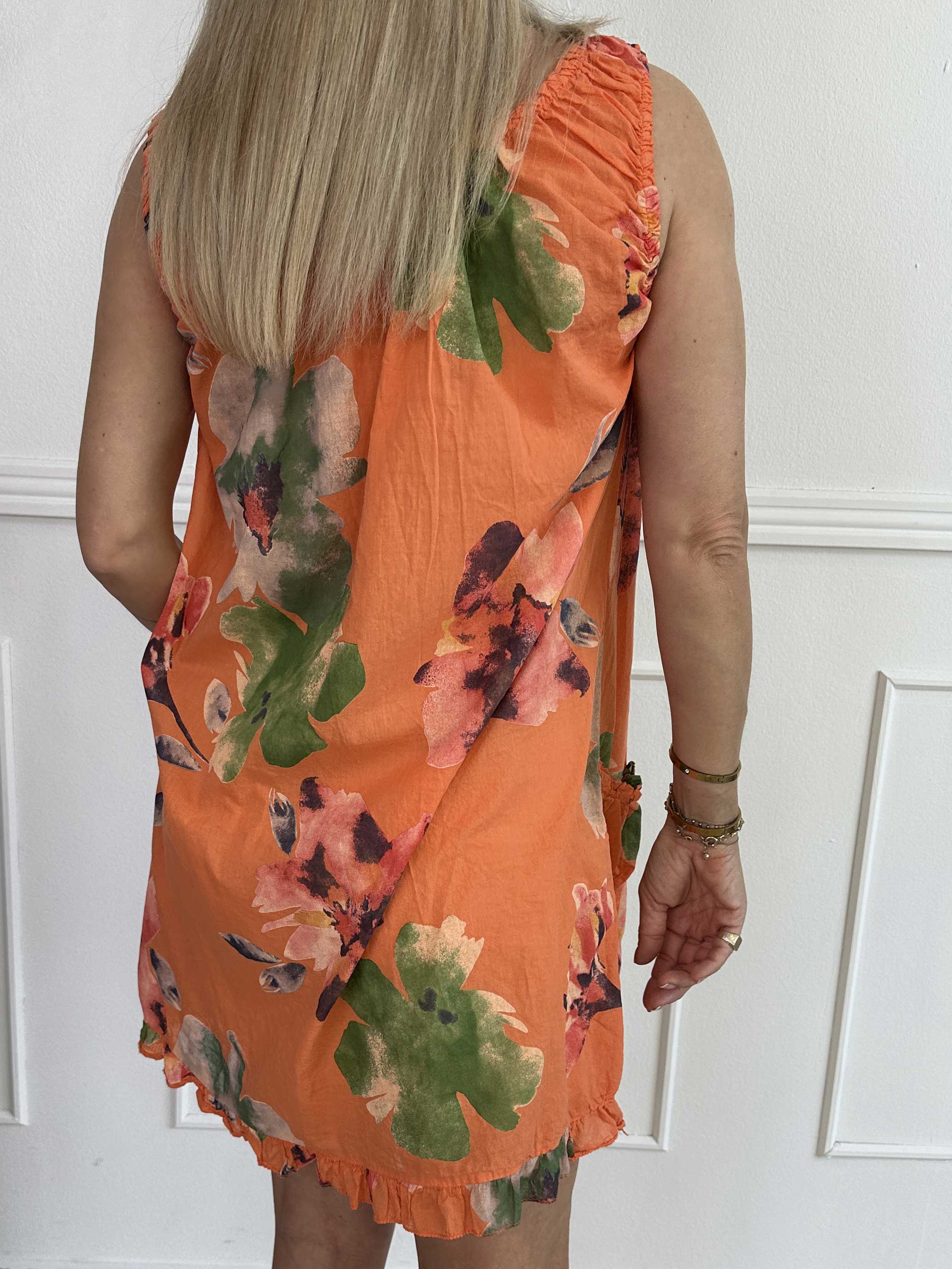 Achlys - Let og luftig tunikakjole med blomsterprint